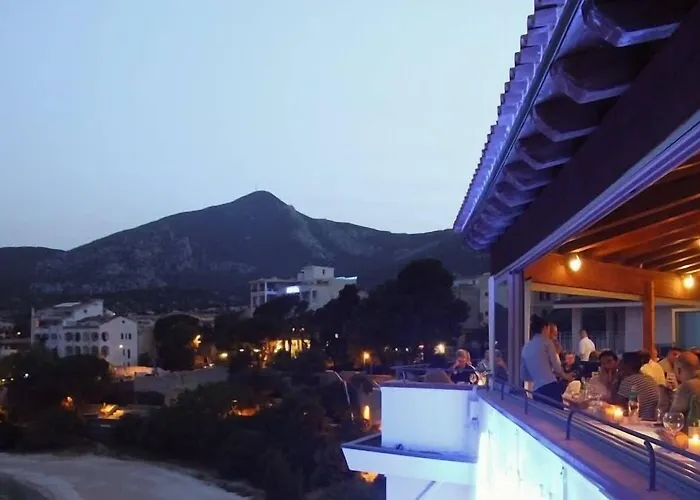 Bue Marino Hotel & Rooftop Bar